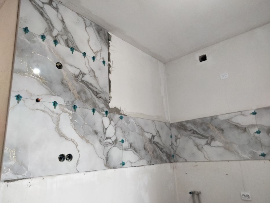 Укладання плитки .