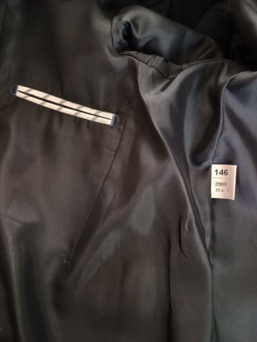 Garnitur chłopięcy w rozmiarze 146