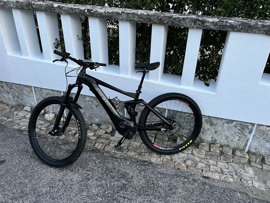 Bicicleta E-bike cube