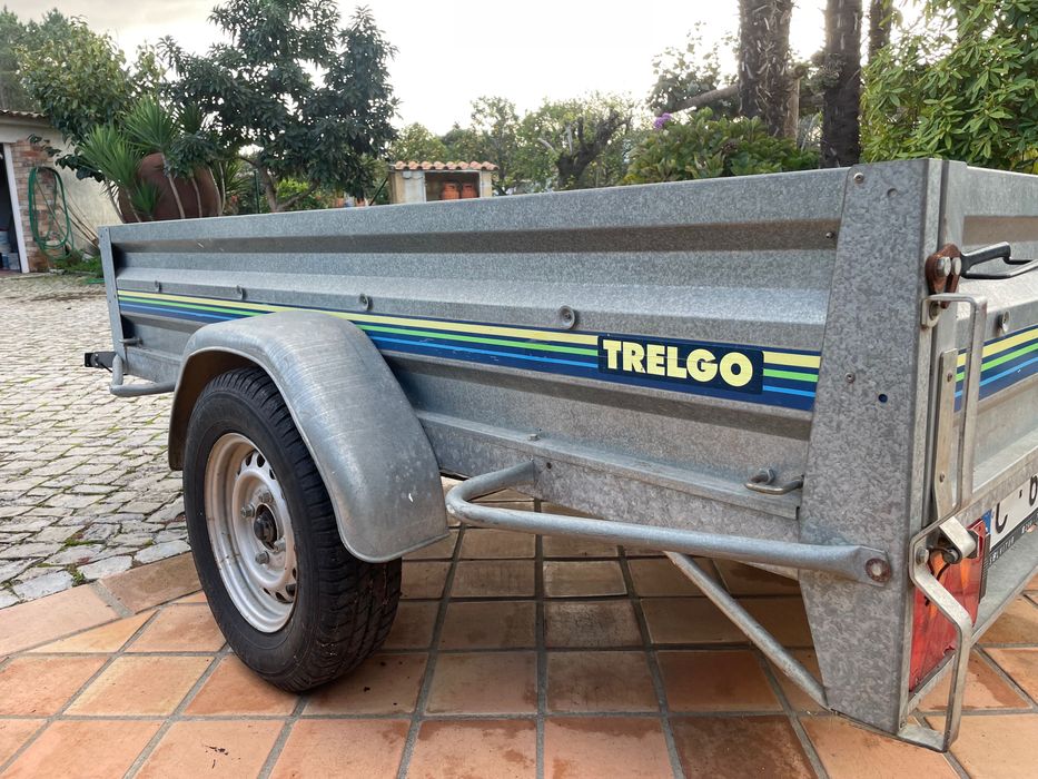 Atrelado com matrícula própria