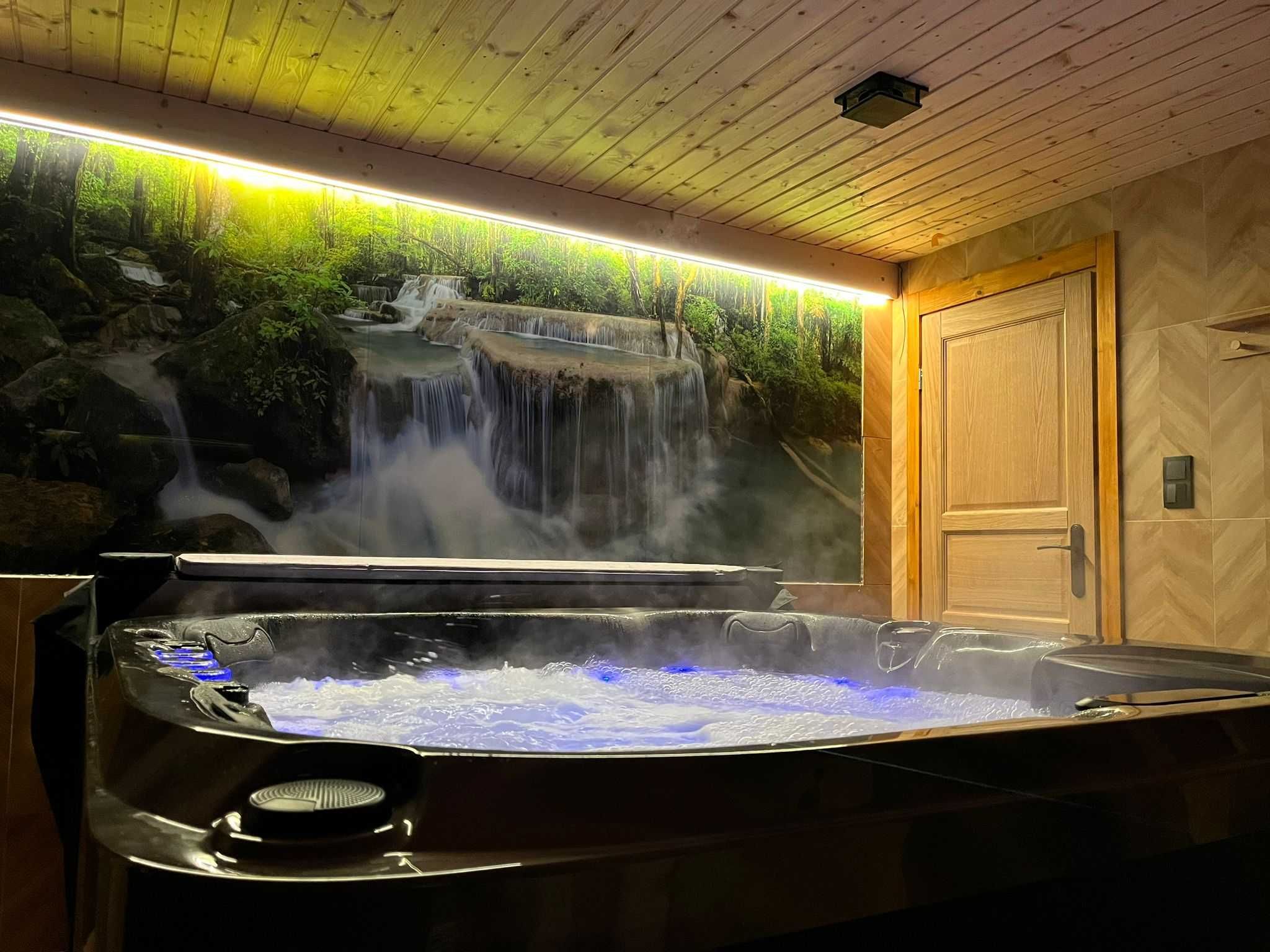 Mazury domek nad jeziorem Mikołajki, jacuzzi,sauna, basen