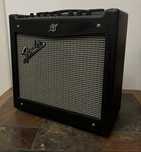 Гитарный комбик Fender Mustang I (V.2)