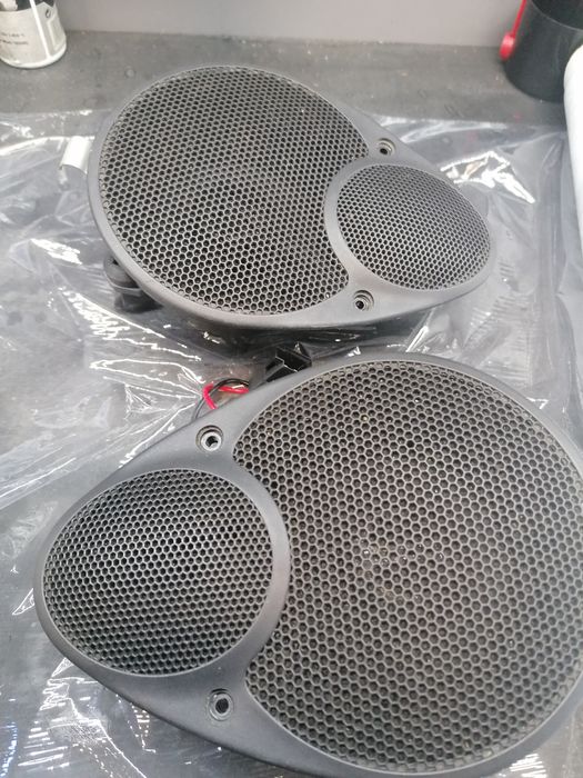 Głosniki Alpine z maskownicami do Porsche 911-996,Boxster.