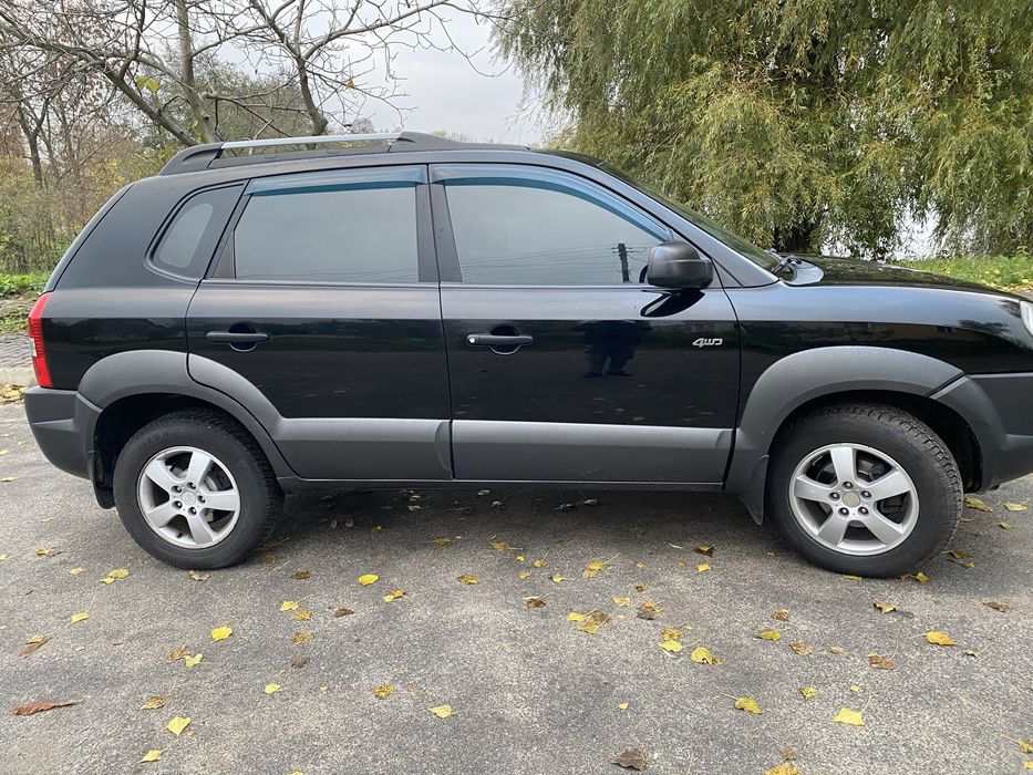 Продам  свій туксон