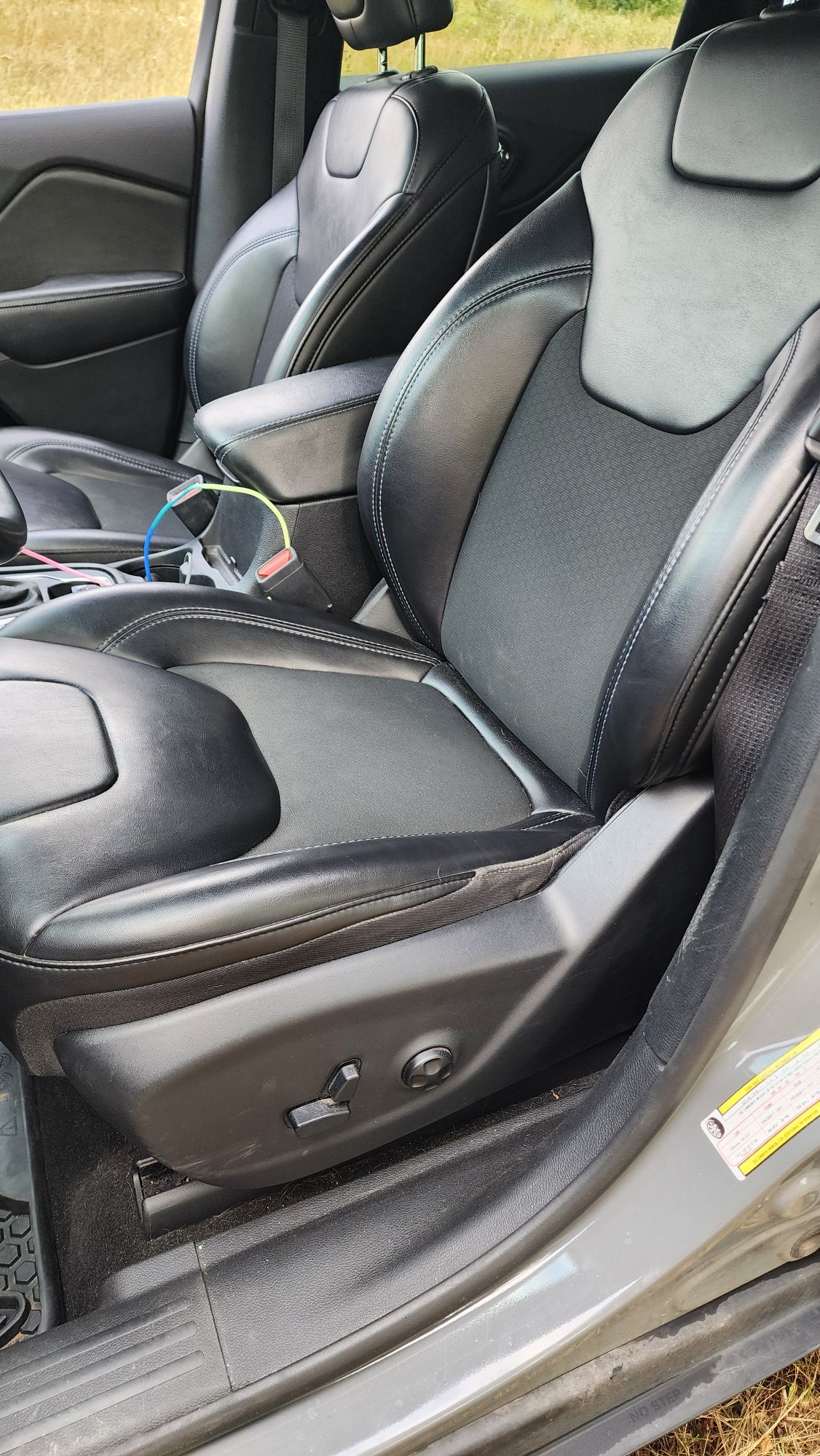 Jeep Cherokee 2019 latitude plus 3,2 4*4 gray