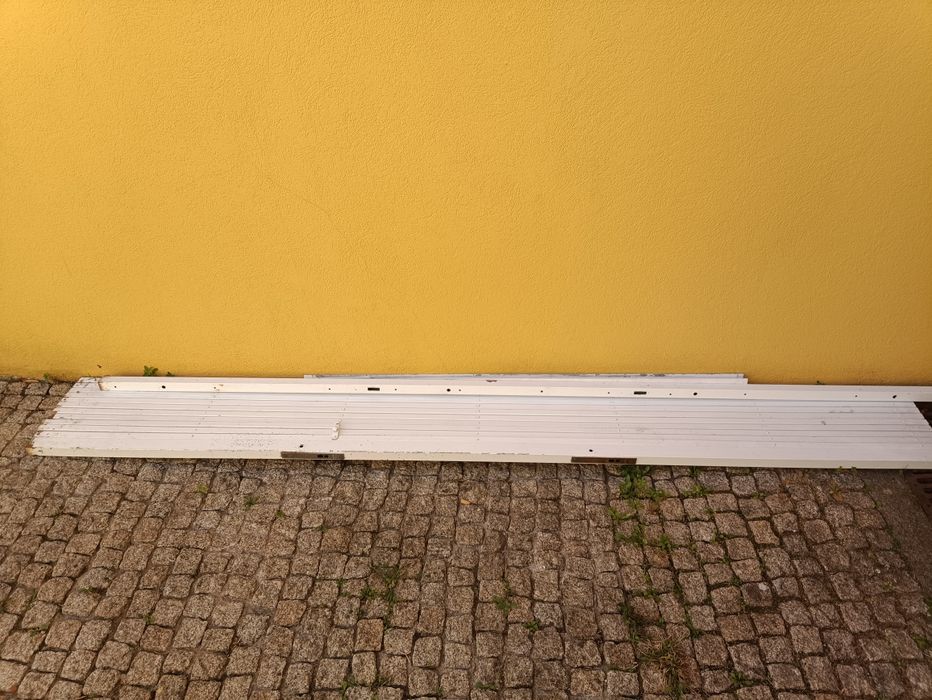 Grade segurança, lagarta