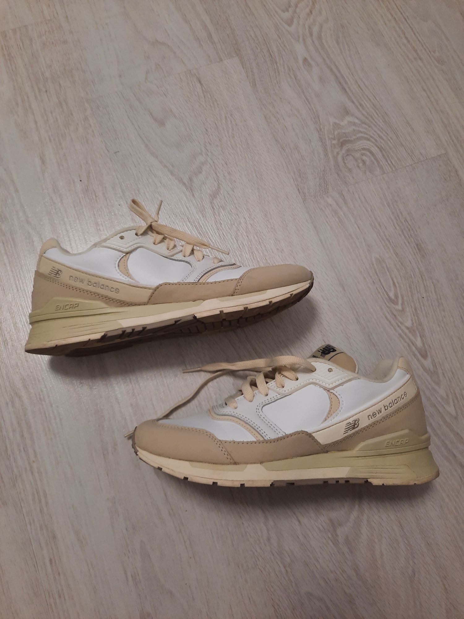 Buty damskie New Balance  . Rozmiar 40 - 40.5