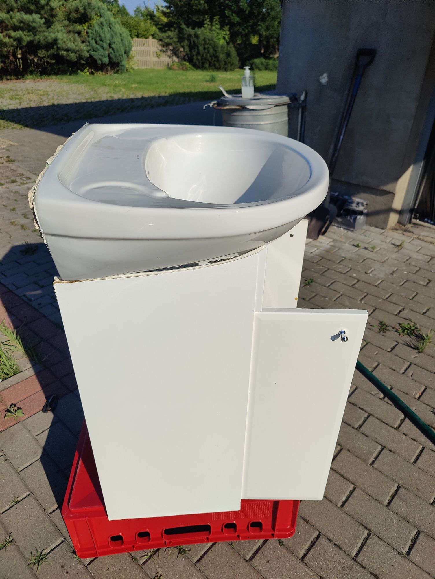 Szafka łazienkowa z umywalką Cersanit
