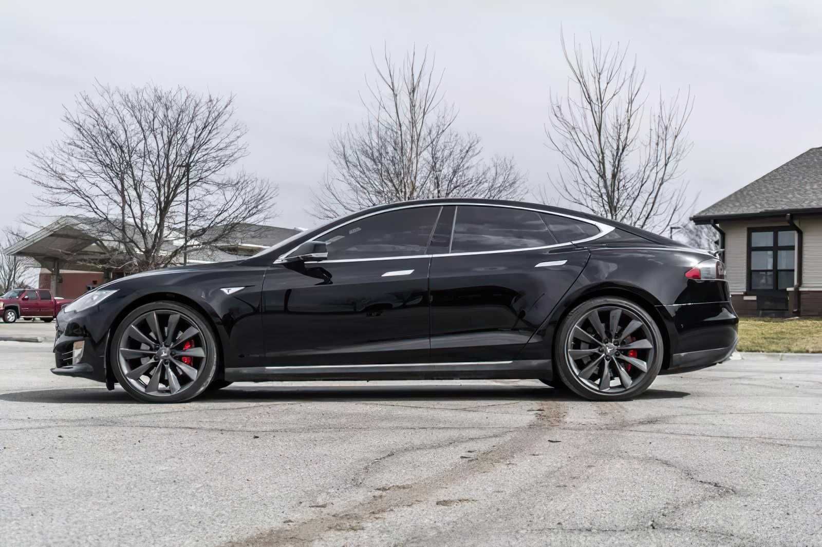 2015 Tesla Model S