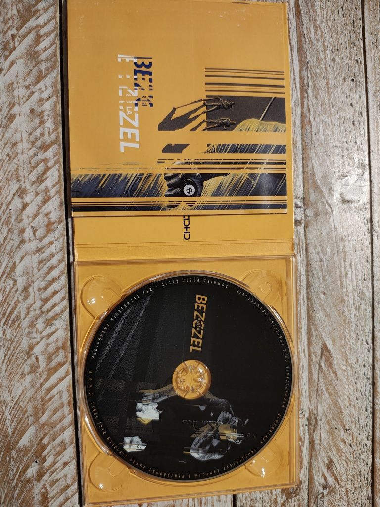 Bezczel. 8 bila. Cd