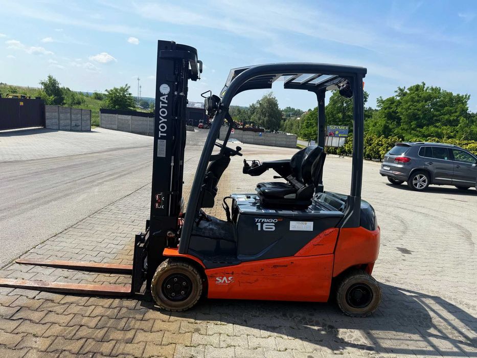 wózek widłowy elektryczny TOYOTA 8FBMT16 Triplex 4.70m 4-kołowy 2009'
