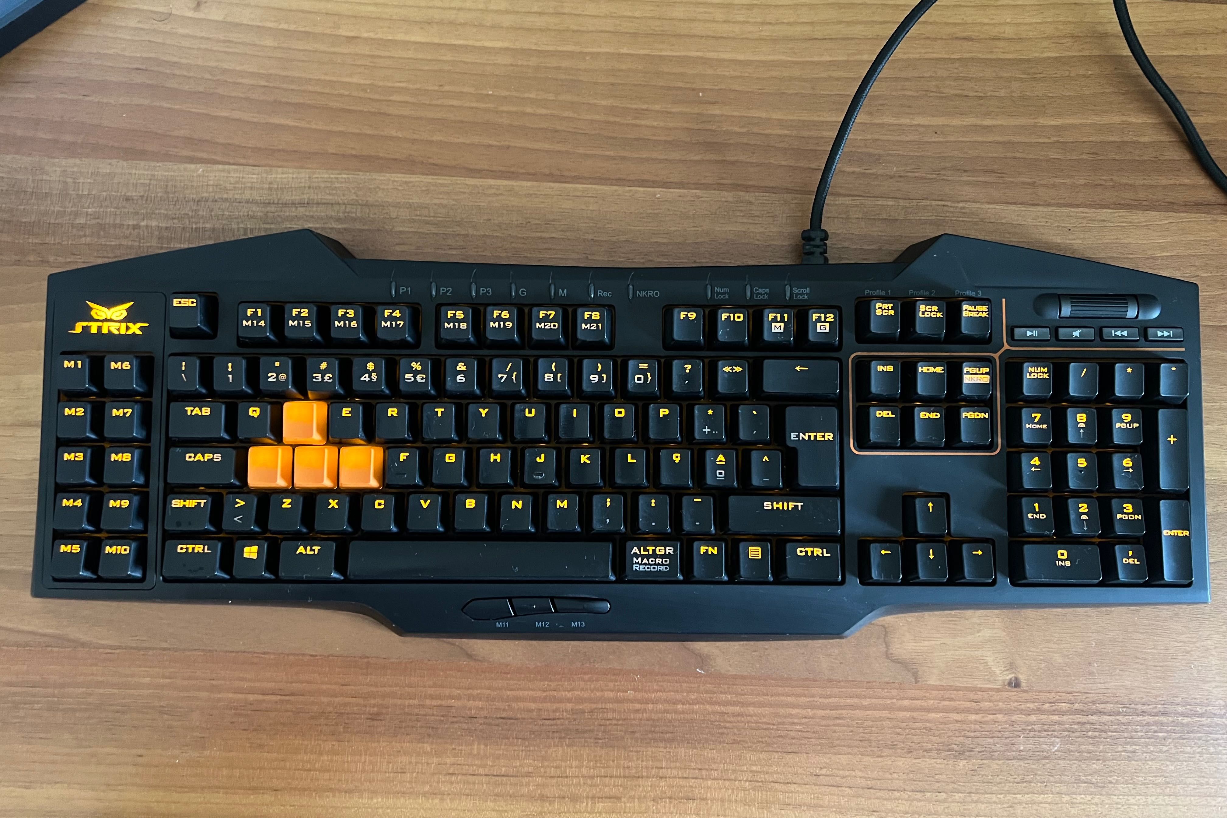 Teclado mecânico ASUS