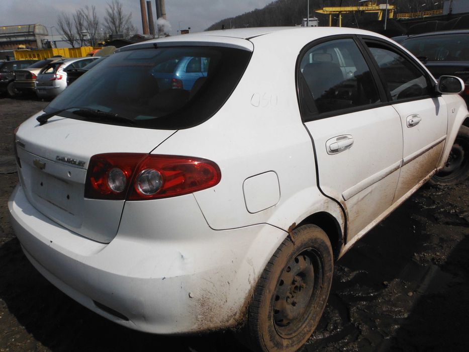 Chevrolet Lacetti 1,4 klapa tylna hb, części, części FV transport