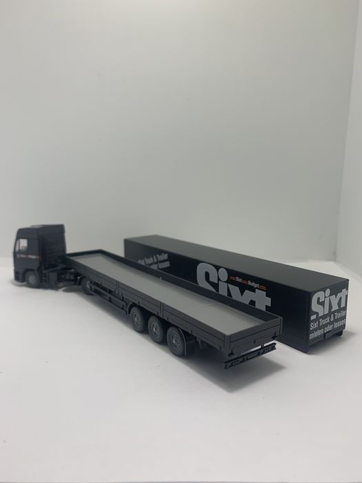 Iveco com reboque Sixt da Wiking escala H0 1/87
