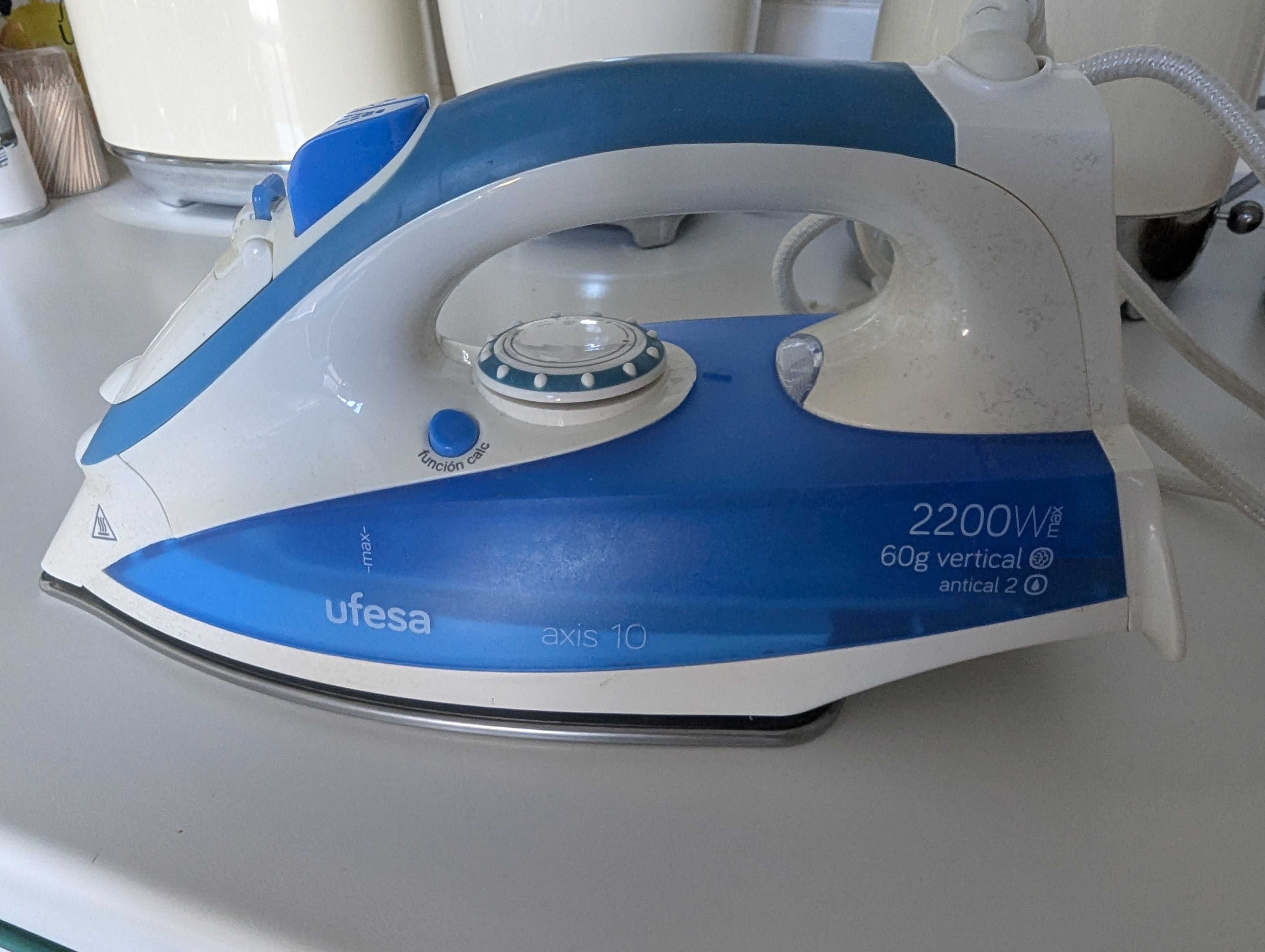 Ferro de engomar Ufesa Axis 10 2200 W