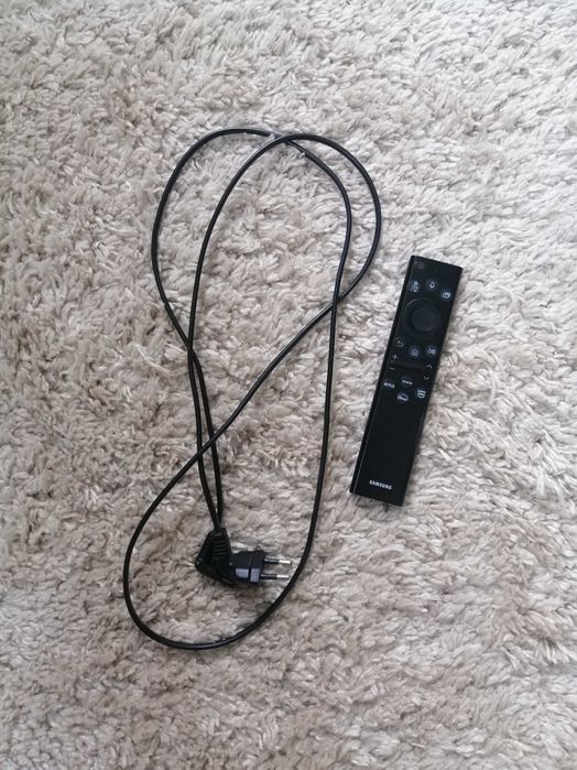 tv samsung 4K UHD qled 50 cali  QE50Q67BAU