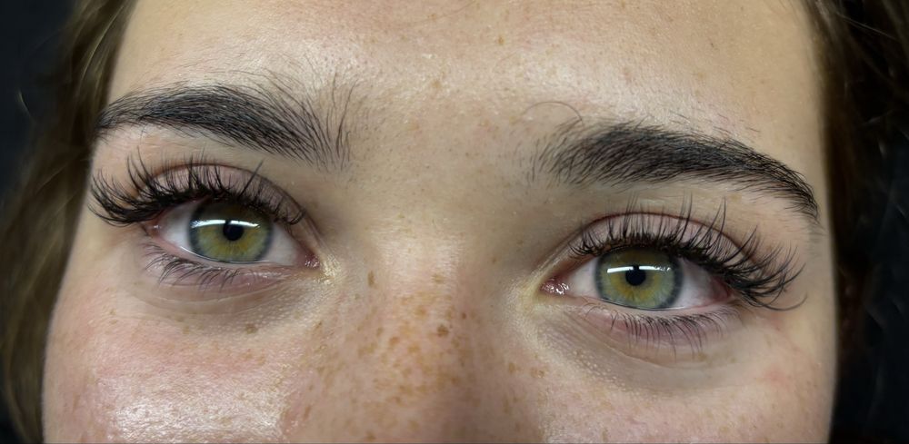 Stylizacja rzęs- modelka