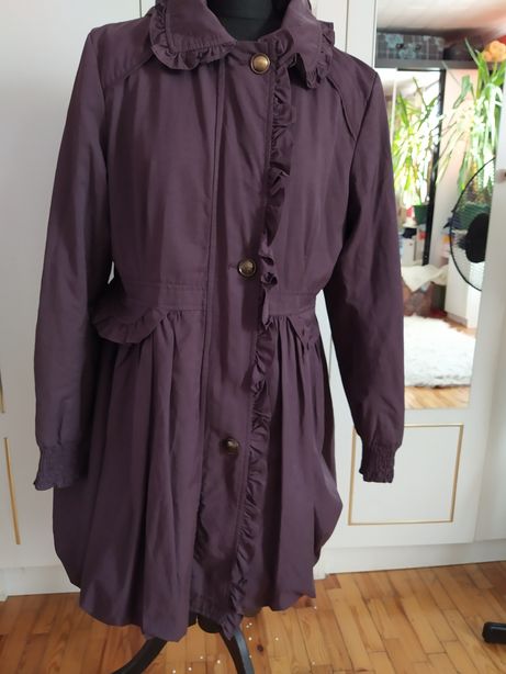 Piękny fioletowy płaszcz z kapturem 44