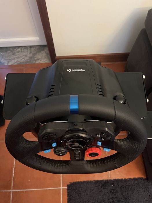 Volante G29 e pedais (sem suporte)
