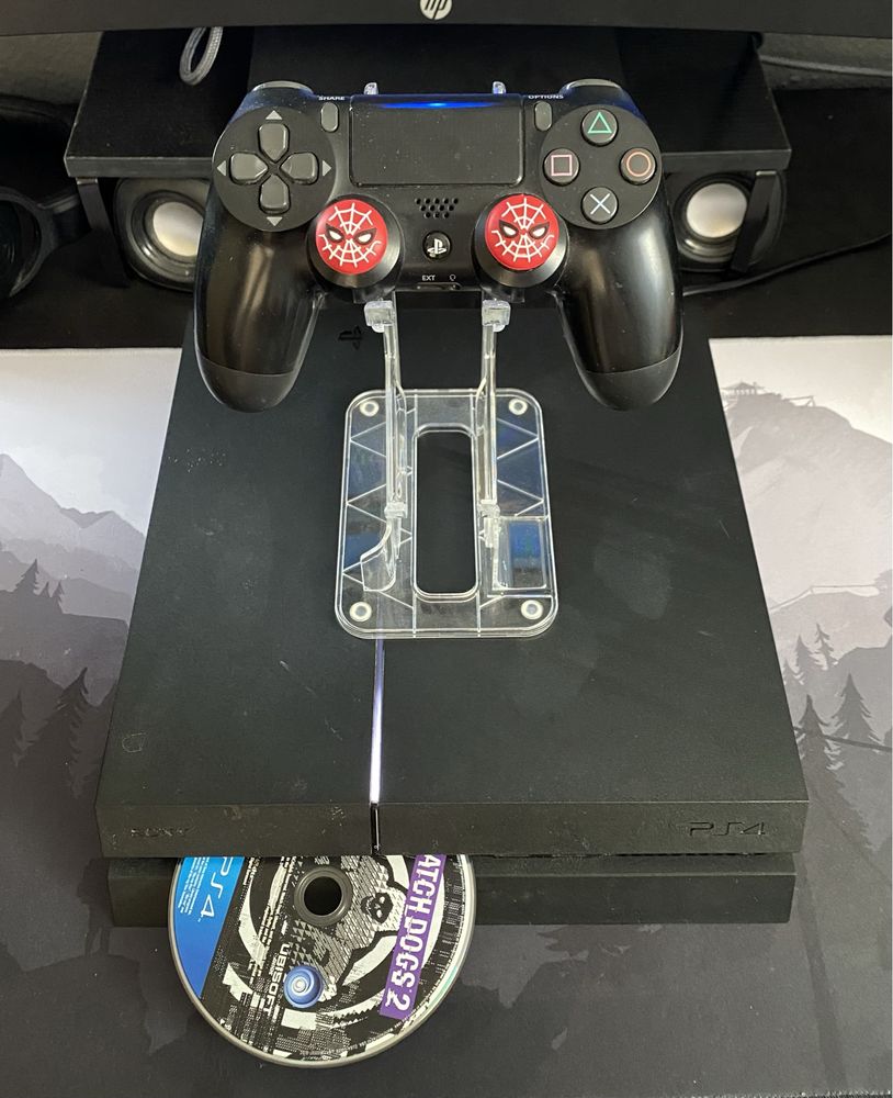 PS4 / PlayStation 4
