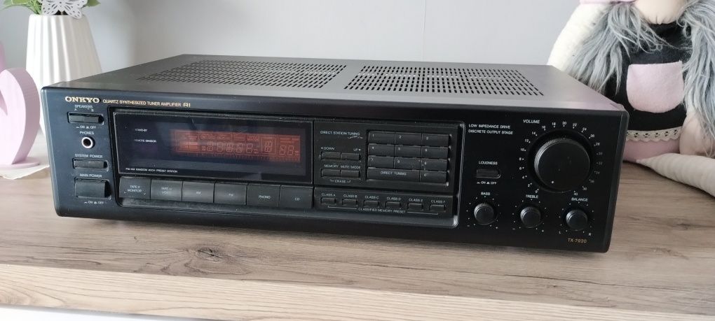 Onkyo  Quartz Synthesized Tuner Amplifier TX-7920