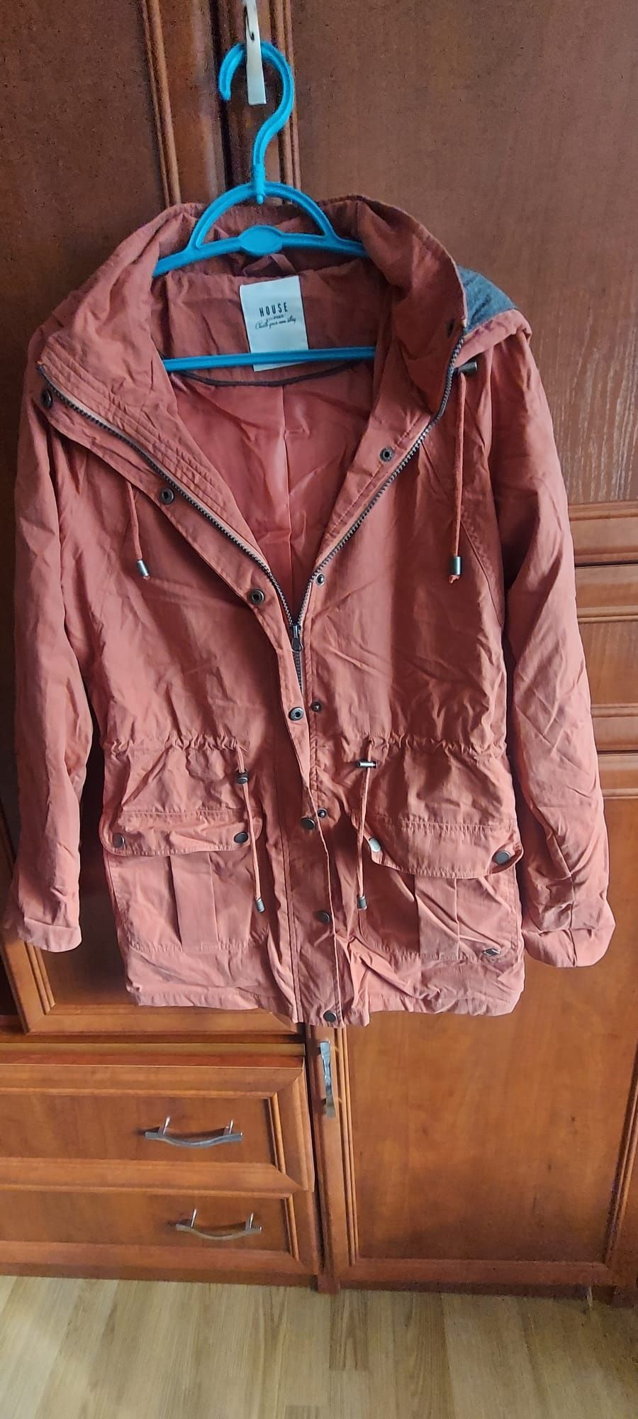Ceglasta parka rozmiar M