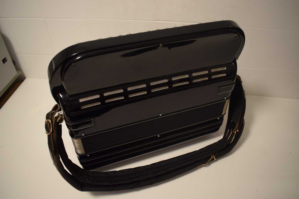 Acordeao Hohner Morino Artista 4 Voz 120 Baixox, N . 151