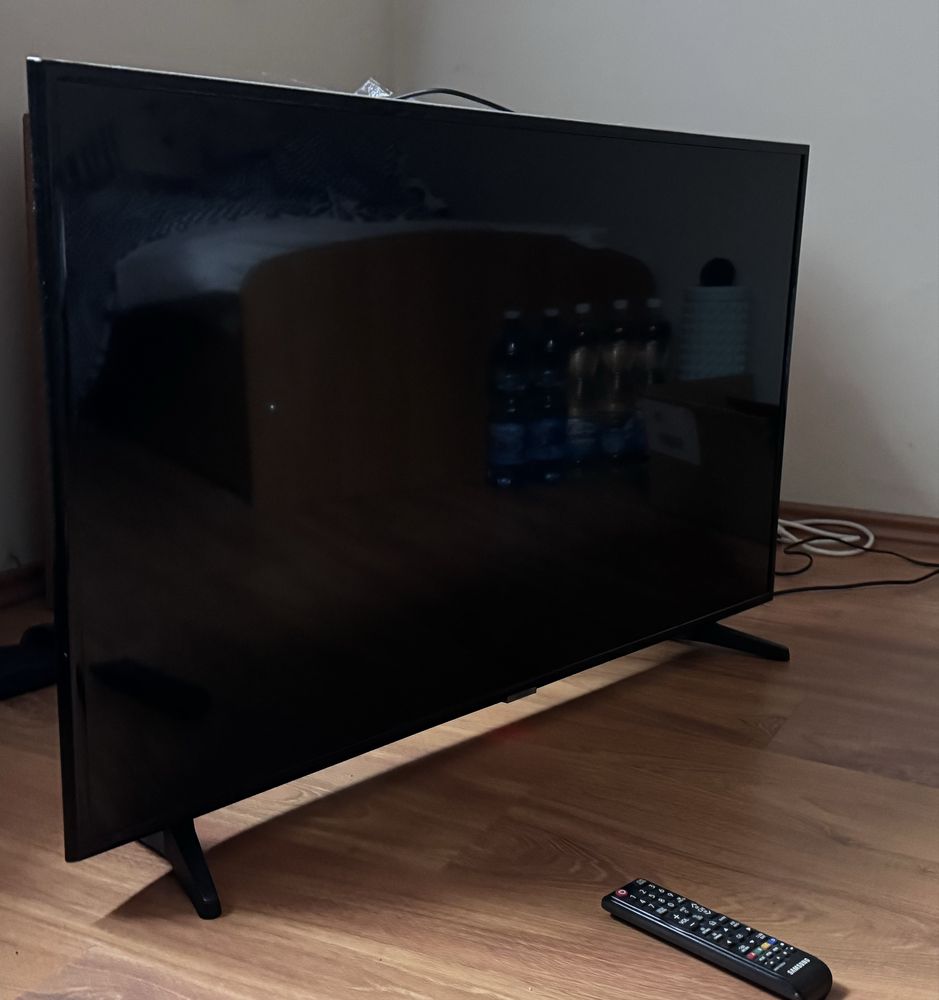 Telewizor Samsung Smart 43 cale UE43NU7022K