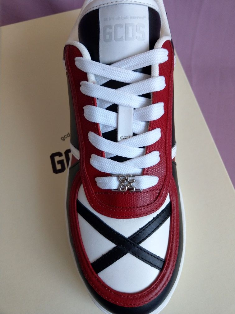 Sneakersy męskie marki  GCDS. Made in ITALY