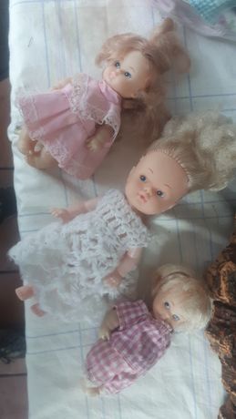 Bonecas vintage vestidas
