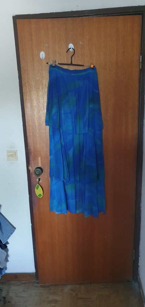 Conjunto top e saia comprida
