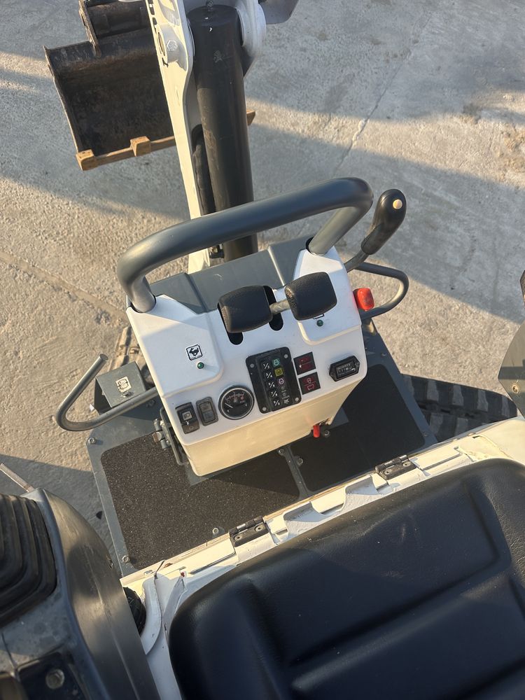 Bobcat e10z 2021r bobcat e19 jcb minikoparka mikrokoparka 1tona 2 tony