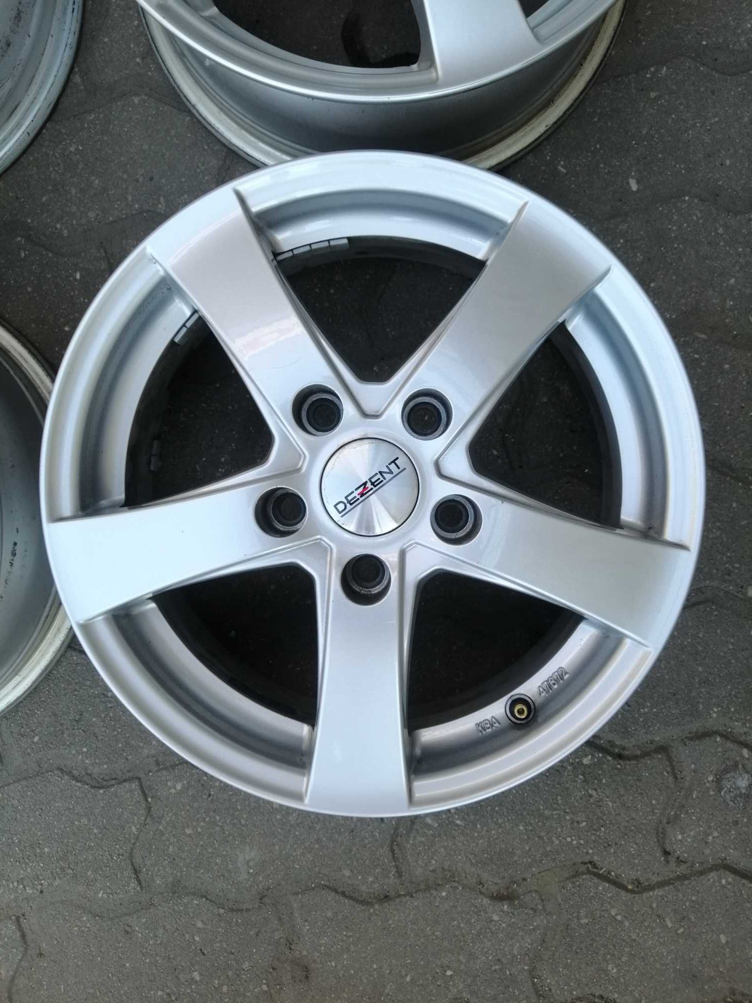 Felgi aluminiowe 5 x 112 R 15 Alufelgi oryginalne Dezent Audi Skoda Vw