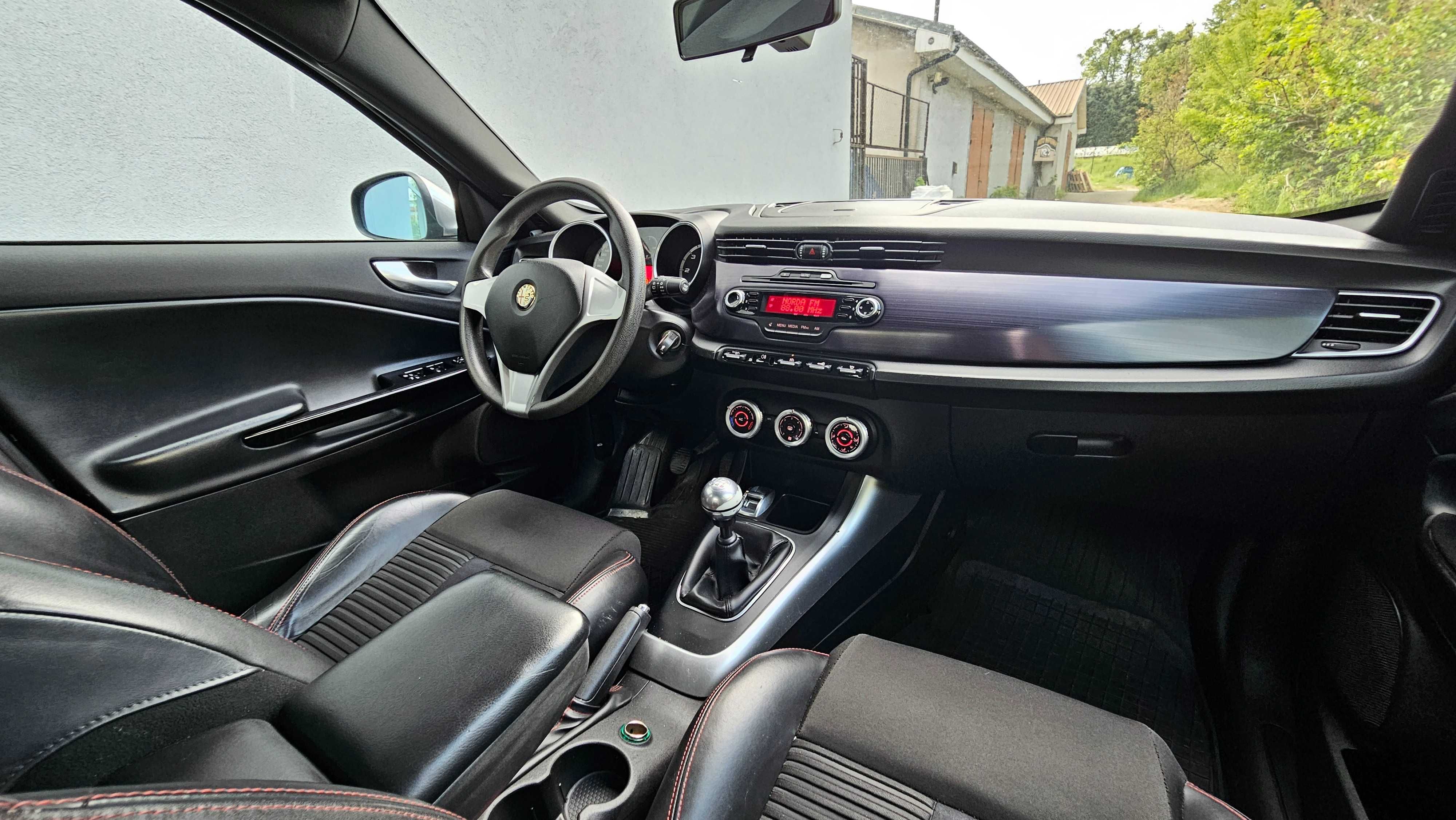 Alfa Romeo Giulietta 1.6D / Skóra / Klima / Okazja