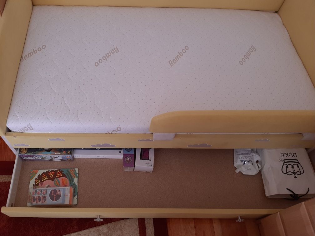 Łóżko dziecięce z materacem 160x80 tapicerowane Liść baldachim gratis