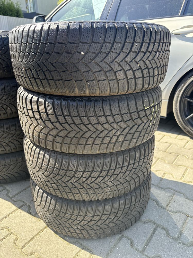 Komplet opon zimowych 205/55/16 Bridgestone