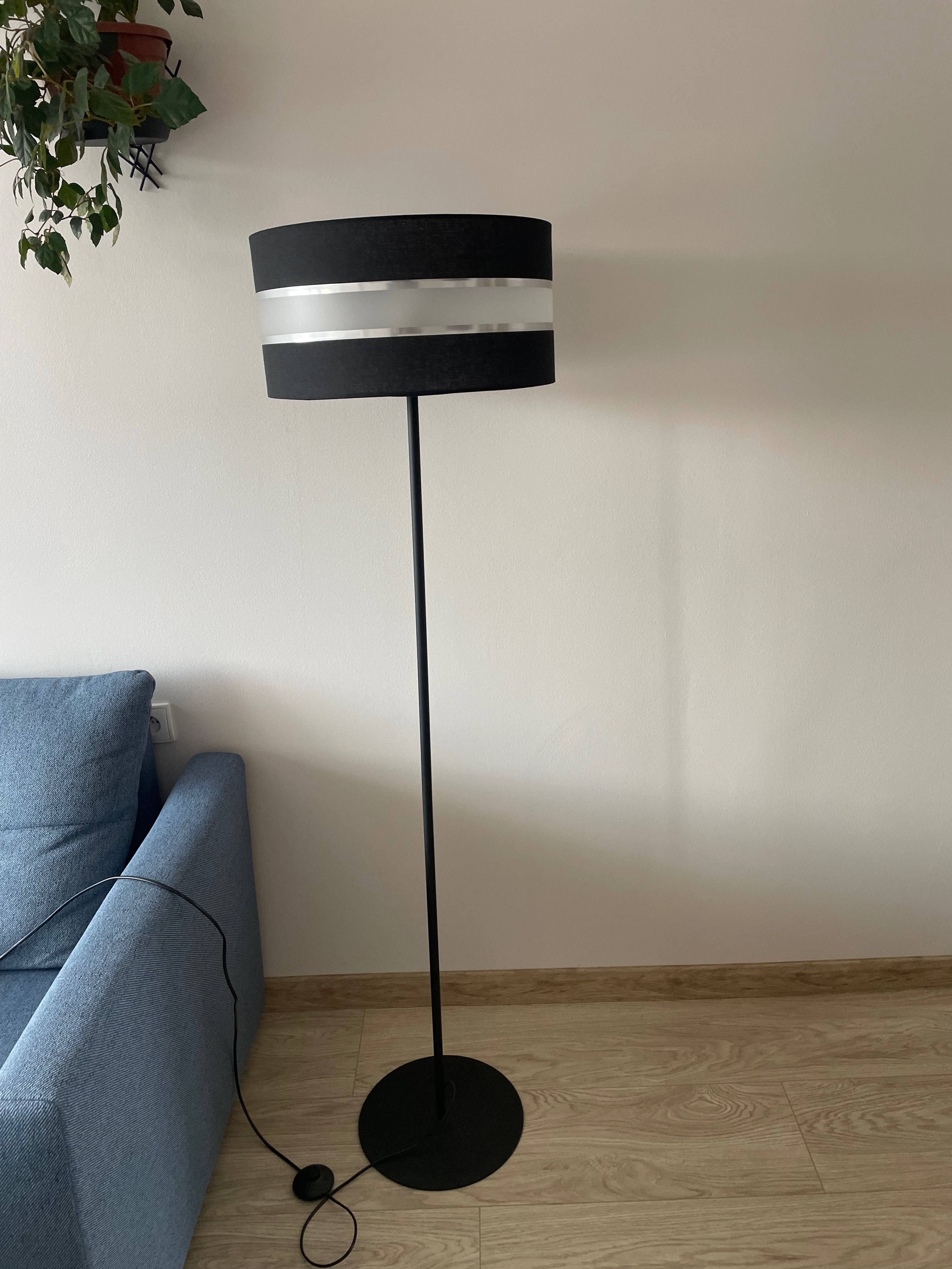 Czarna Lampa stojąca lampka nocna