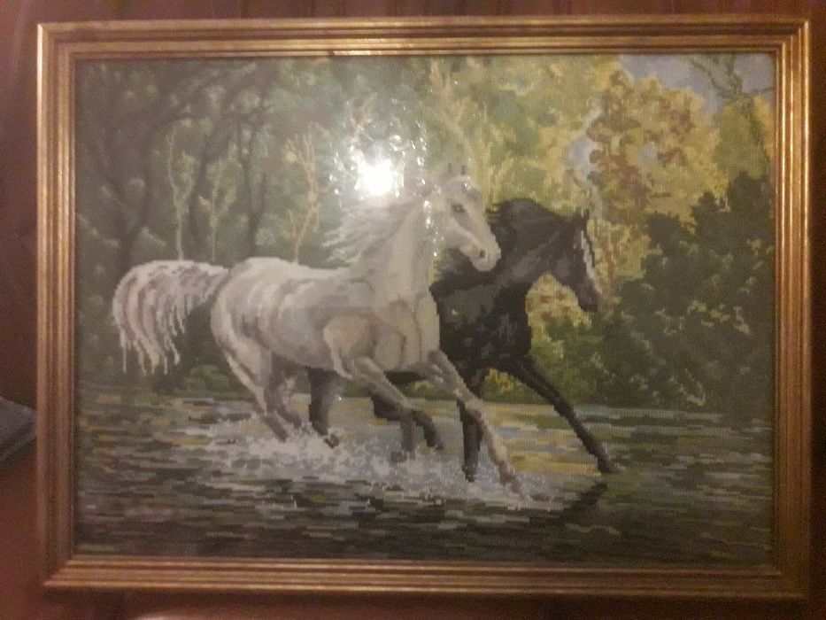 Vendo quadro em tapeçaria c/vidro  35€