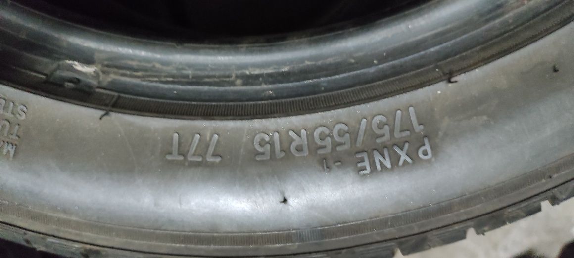 Pneus 175/55r15 Toyo 80% Piso