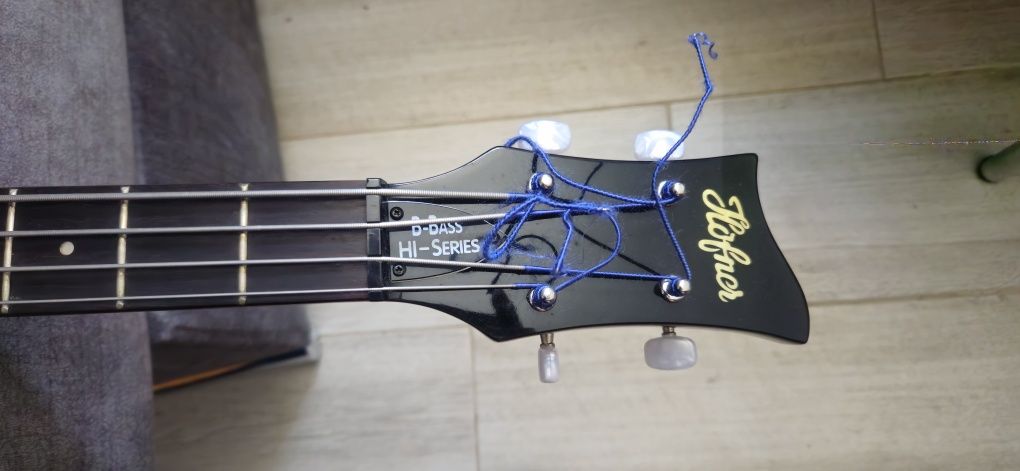 Hofner Beatle Bass + case