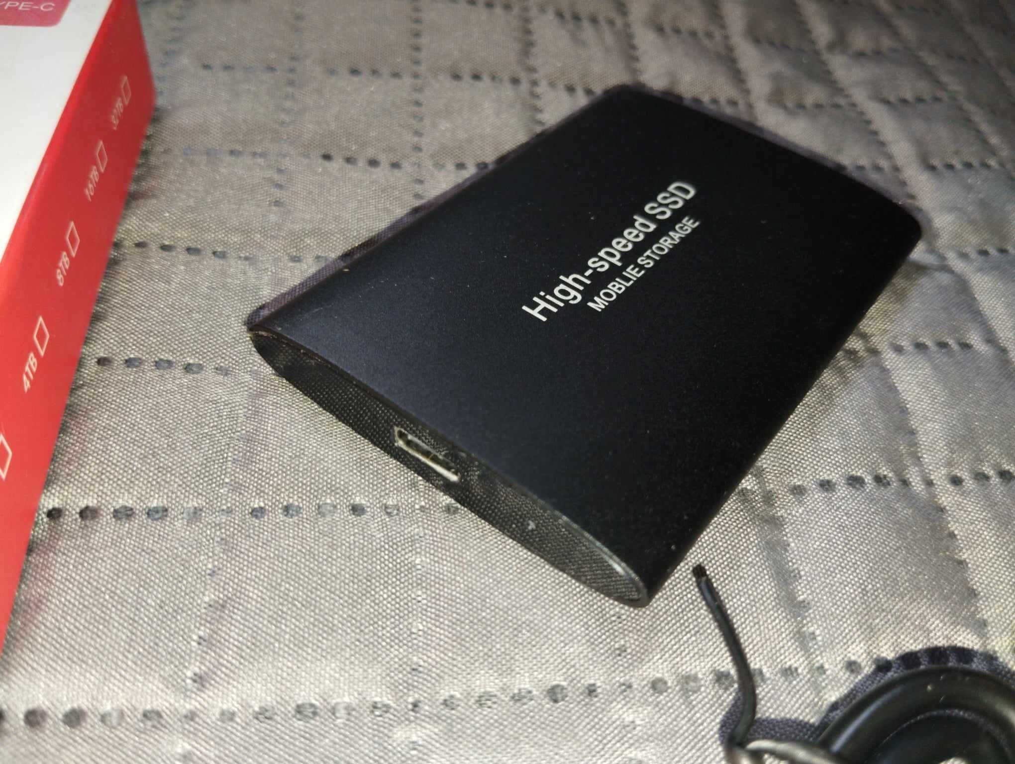 High Speed SSD Mobile Storage - 2 TB