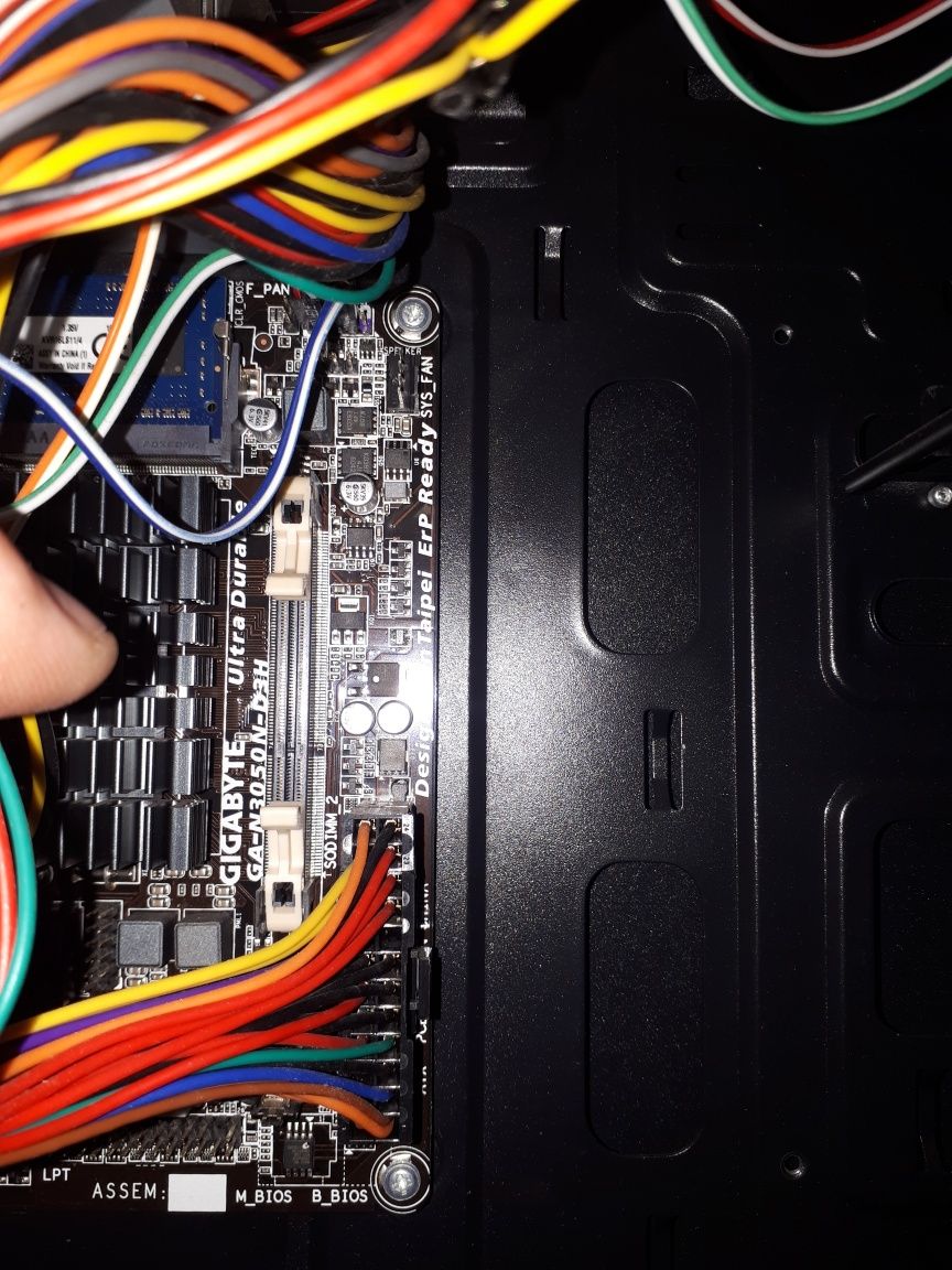 компьютер GIGABYTE GA-N3050N-D3H