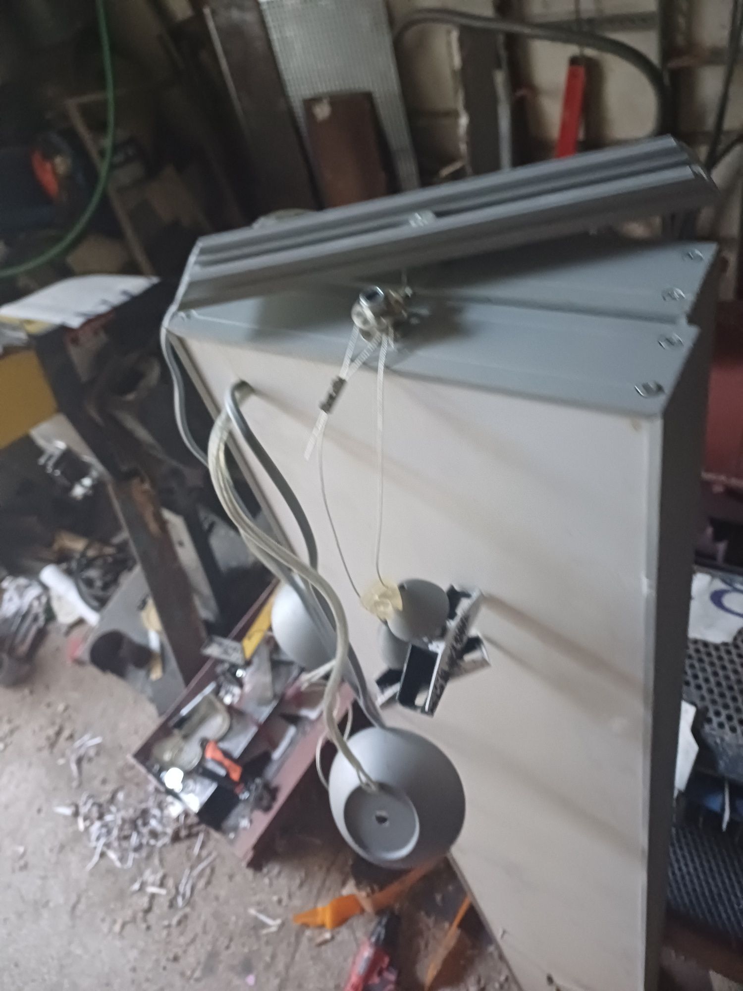 Lampy pokojowe jezynowki