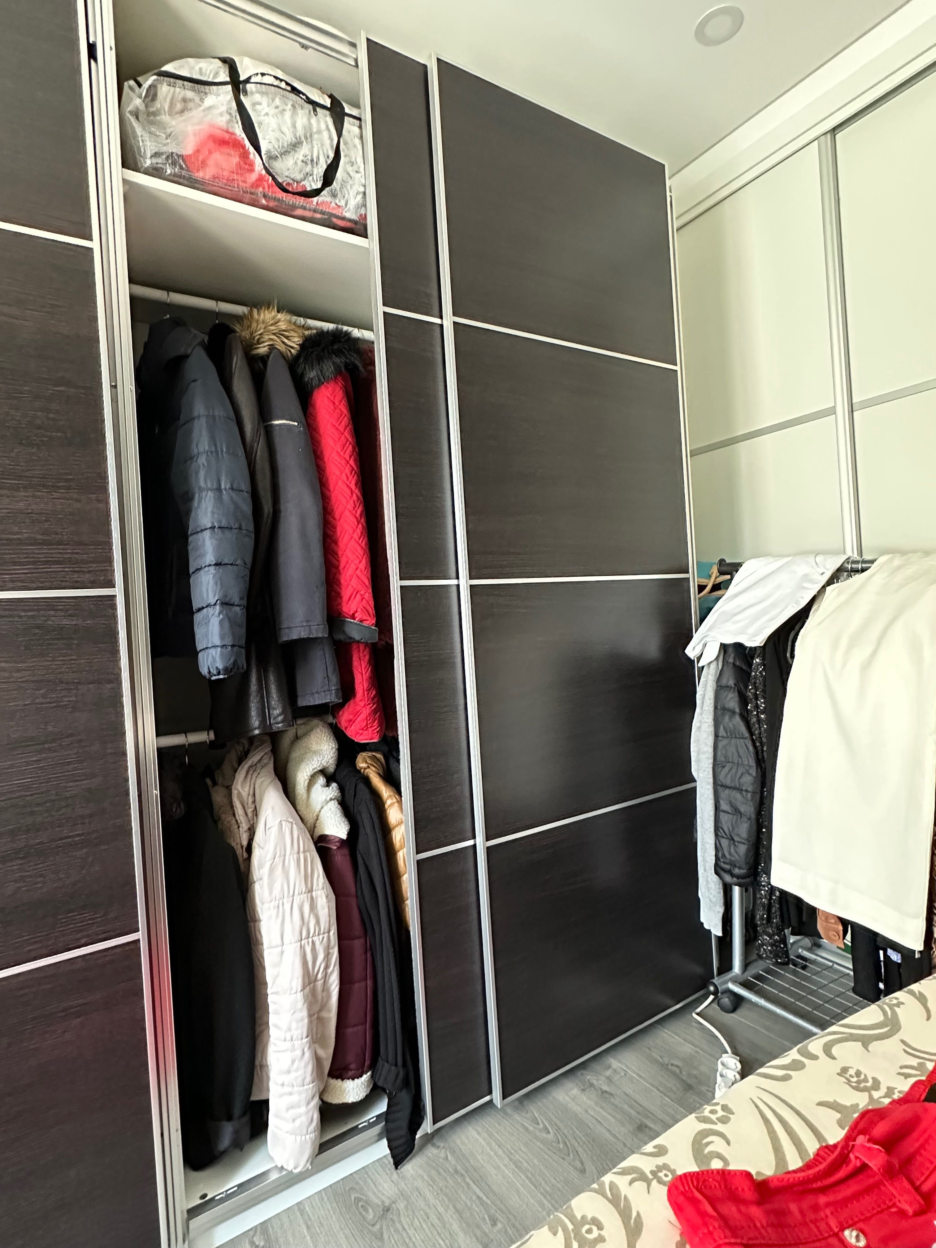 Móveis PAX da IKEA quase novos (pode ser 2 grandes o 4 pequenos)