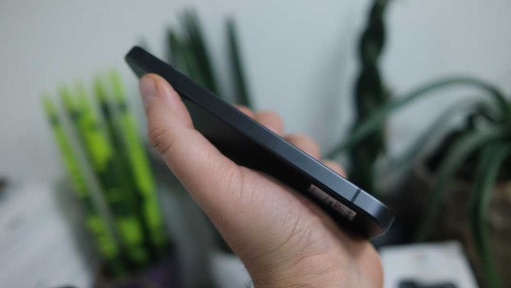 Google Pixel 9a 8/128GB Obsidian Neverlock 15 циклів cупер стан