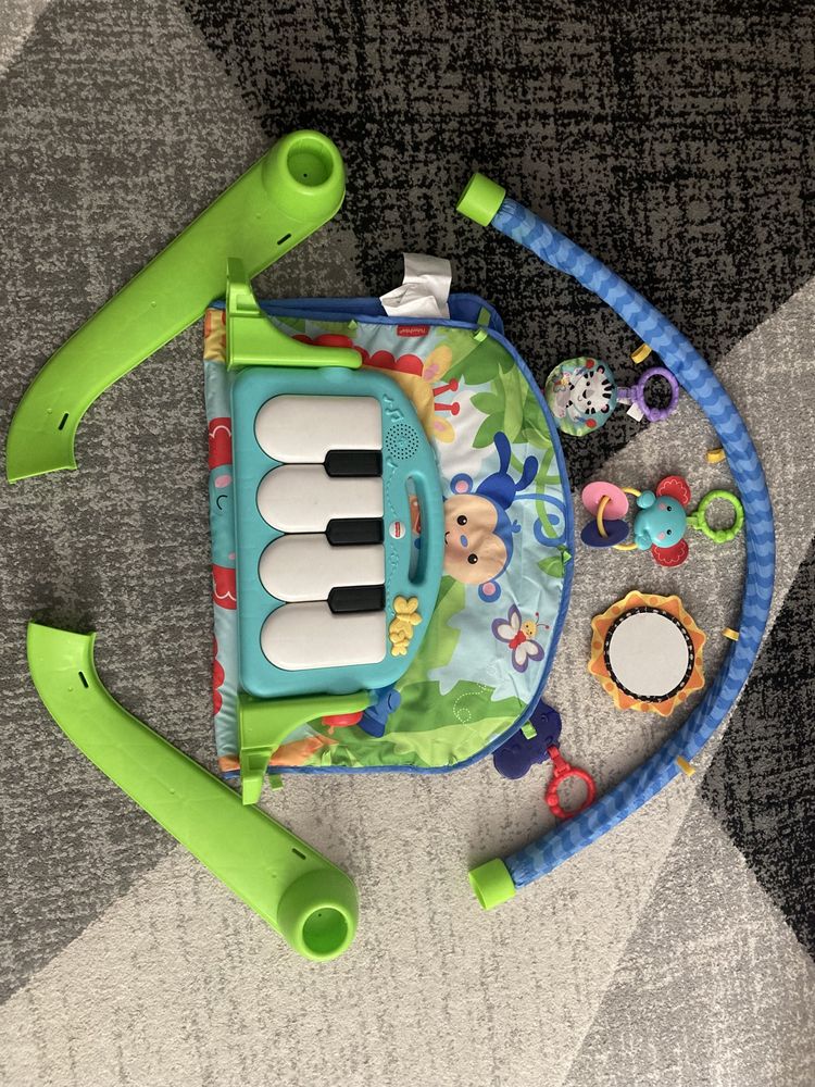 Mata edukacyjna fisher price z pianinkiem