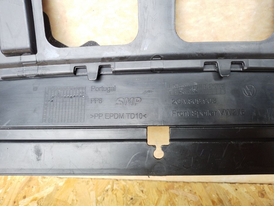 VW T-Roc 2017- Накладка решетка губа спойлер обвес переднего бампера