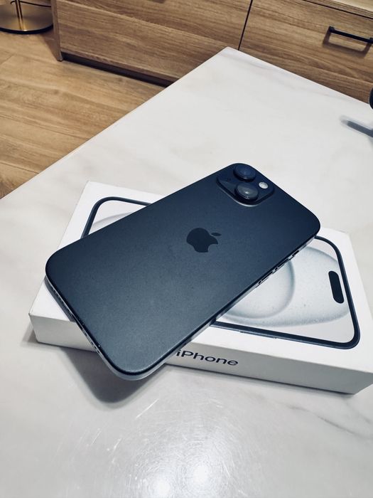 Sprzedam iphone 15 128gb super stan