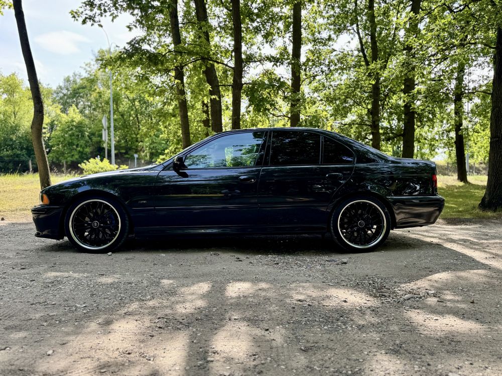 BMW E39 3.5L | WBADN21020GR72653 | 218 tys. km |