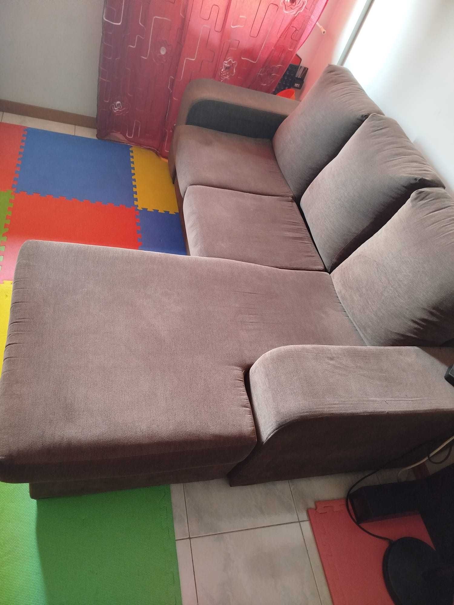 Sofá com Chaise Longue Reversível - Castanho - 2m